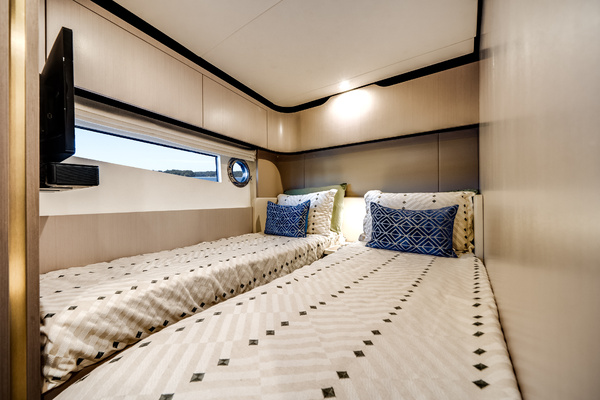 60ft Azimut Yacht For Sale