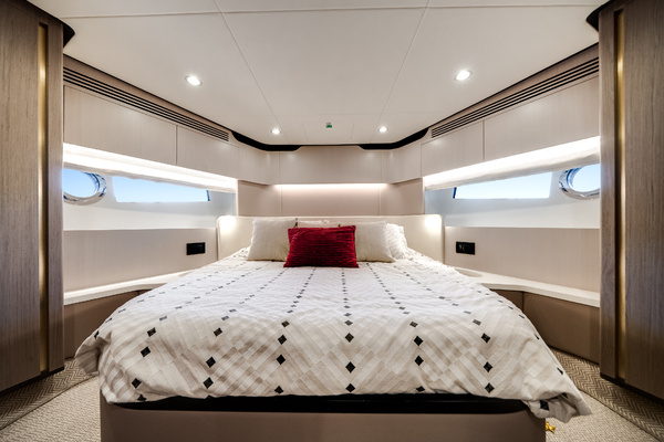 60ft Azimut Yacht For Sale