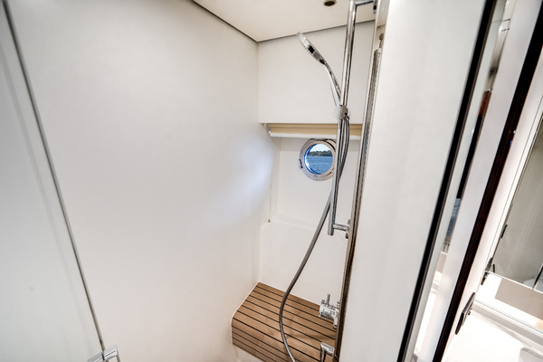 60ft Azimut Yacht For Sale