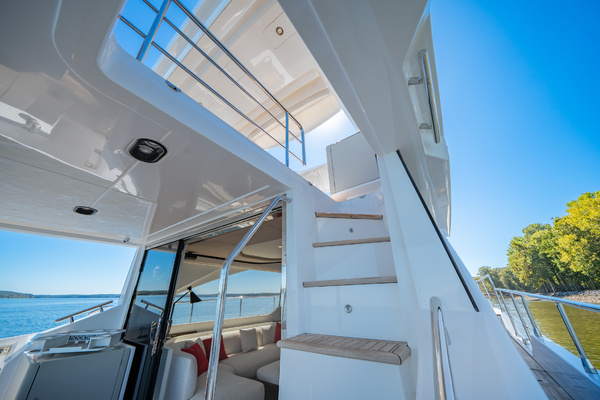 60ft Azimut Yacht For Sale