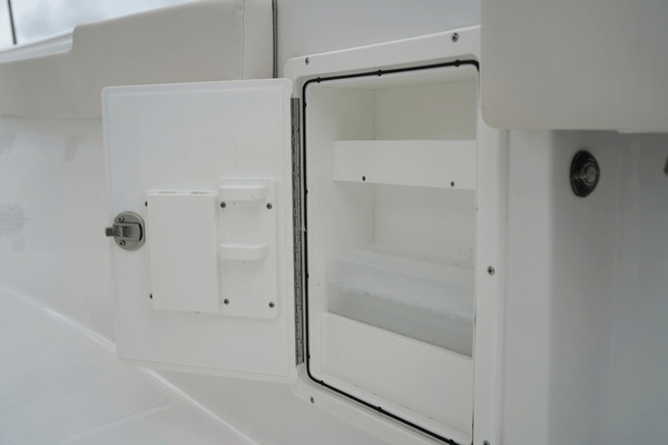 27ft Sea Hunt Yacht For Sale