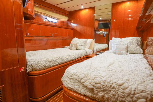 Electrified 82ft Motor Yacht Yacht For Sale