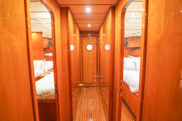 Electrified 82ft Motor Yacht Yacht For Sale