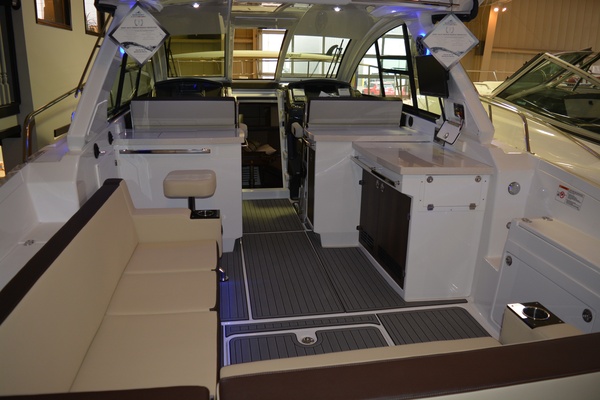 36ft Monterey Yacht For Sale