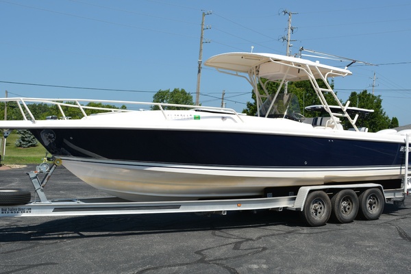 32ft Intrepid Yacht For Sale