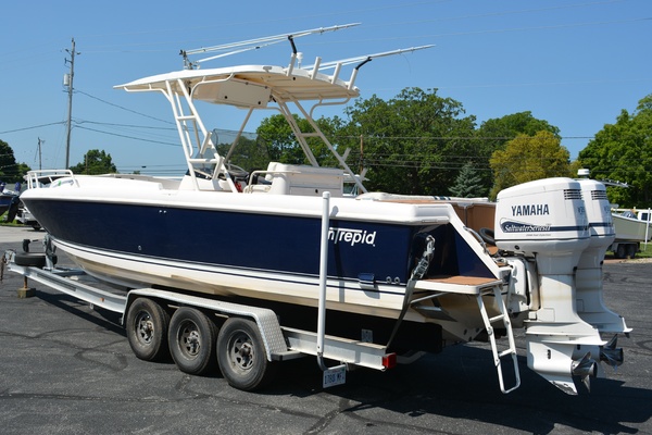 32ft Intrepid Yacht For Sale