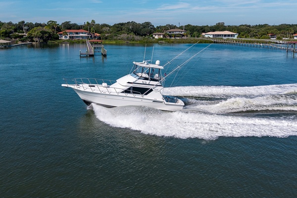 LINE UP 43ft Hatteras Yacht For Sale