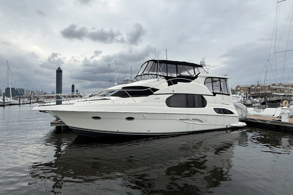 Silverton 43 Motor Yacht Yacht For Sale