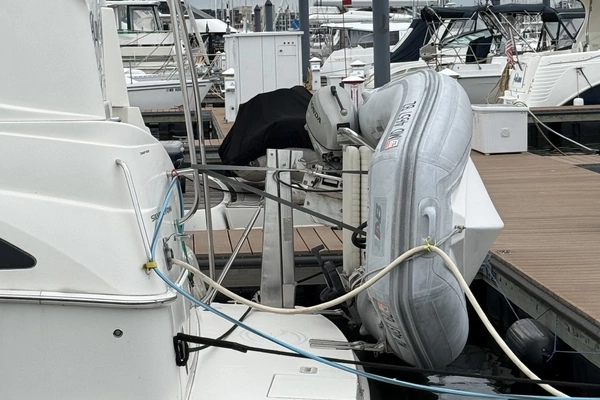 Silverton 43 Motor Yacht Yacht For Sale