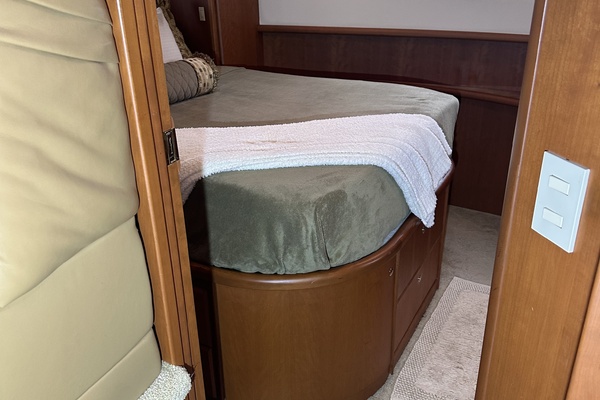 Anchors Oy Vay 43ft Silverton Yacht For Sale