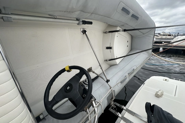 Silverton 43 Motor Yacht Yacht For Sale