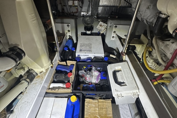 Anchors Oy Vay 43ft Silverton Yacht For Sale