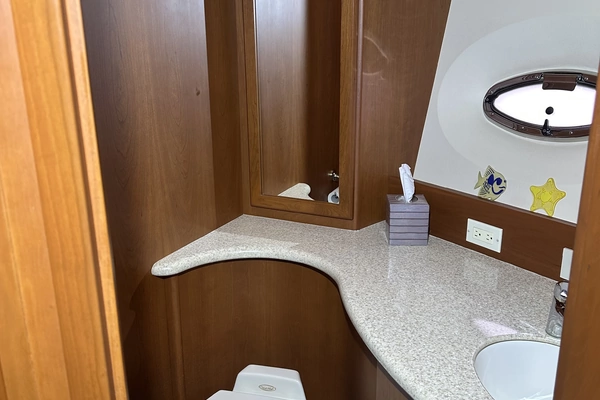 Silverton 43 Motor Yacht Yacht For Sale