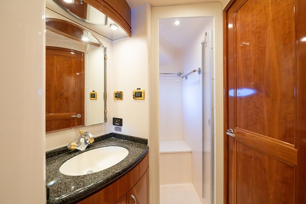 KAE BELLA 56ft Carver Yacht For Sale