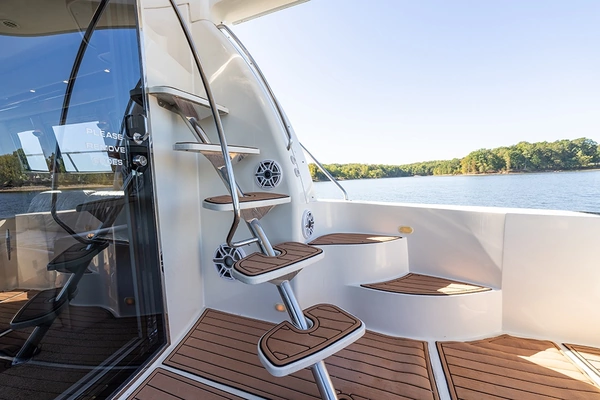 Carver 56 Voyager Yacht For Sale