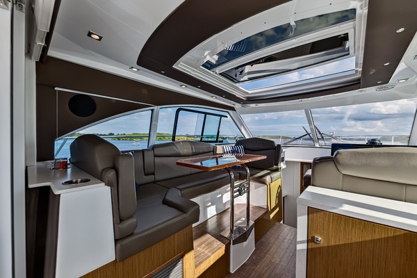 41ft Cruisers Yachts Yacht For Sale