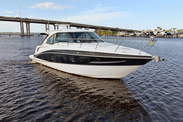 41ft Cruisers Yachts Yacht For Sale