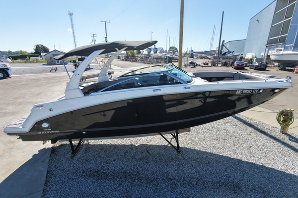 SHELL YEA    26ft Four Winns Yacht For Sale