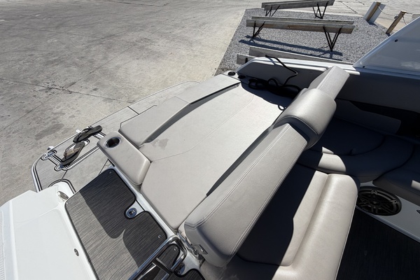 SHELL YEA    26ft Four Winns Yacht For Sale