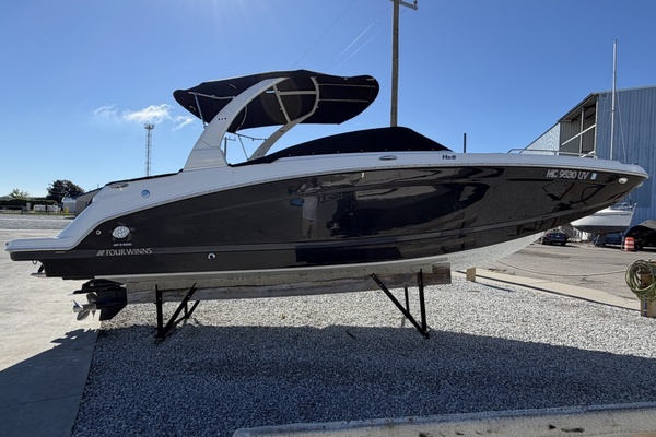 SHELL YEA    26ft Four Winns Yacht For Sale