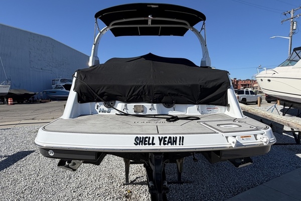 SHELL YEA    26ft Four Winns Yacht For Sale