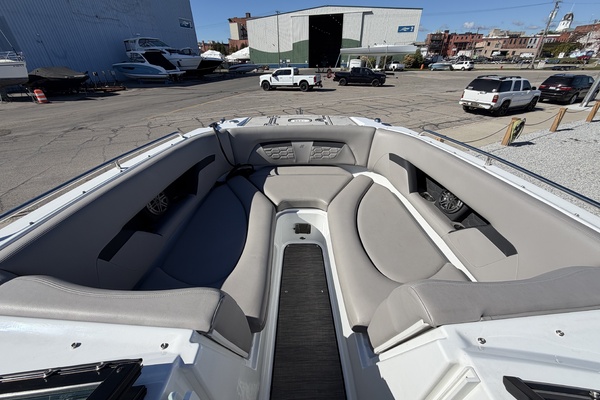 SHELL YEA    26ft Four Winns Yacht For Sale