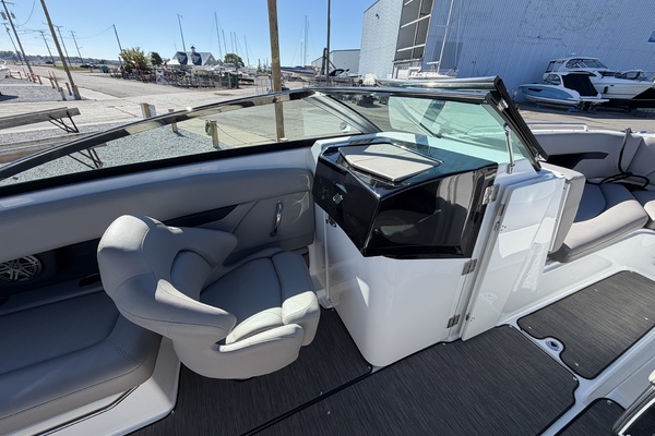 SHELL YEA    26ft Four Winns Yacht For Sale