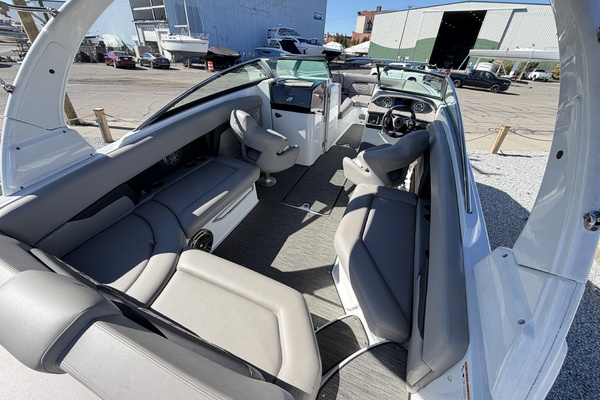 SHELL YEA    26ft Four Winns Yacht For Sale
