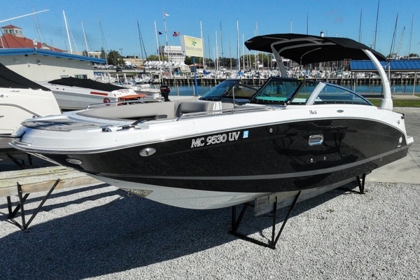 SHELL YEA    26ft Four Winns Yacht For Sale