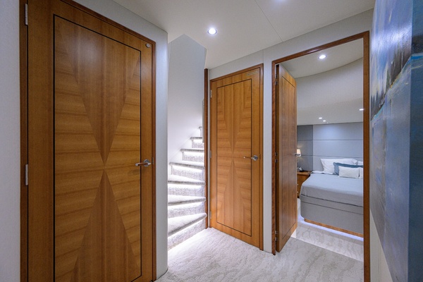 WENDY I 80ft Hatteras Yacht For Sale