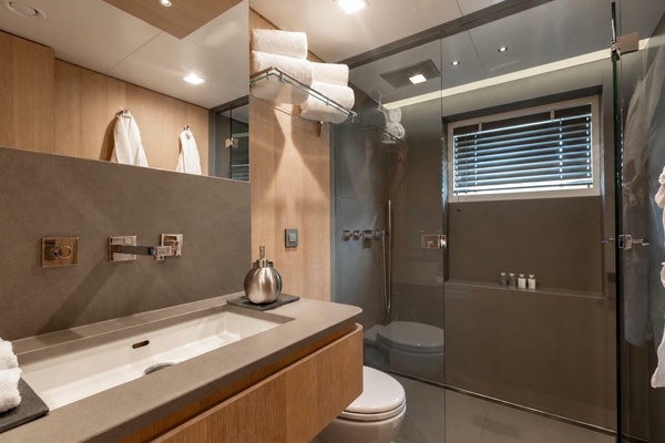 SANCTUARY 109ft Lynx Yacht For Sale