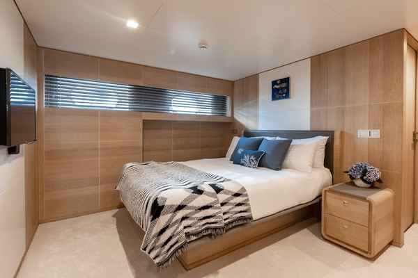 SANCTUARY 109ft Lynx Yacht For Sale