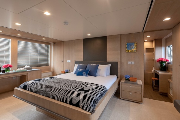 SANCTUARY 109ft Lynx Yacht For Sale