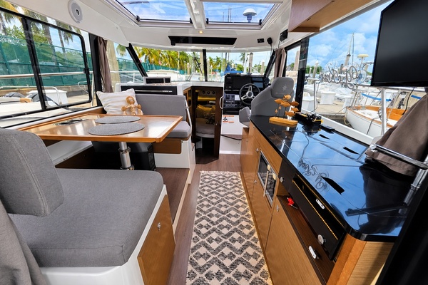 34ft Jeanneau Yacht For Sale