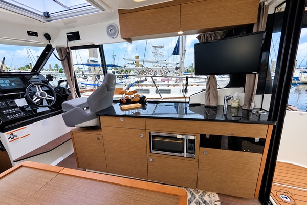 34ft Jeanneau Yacht For Sale