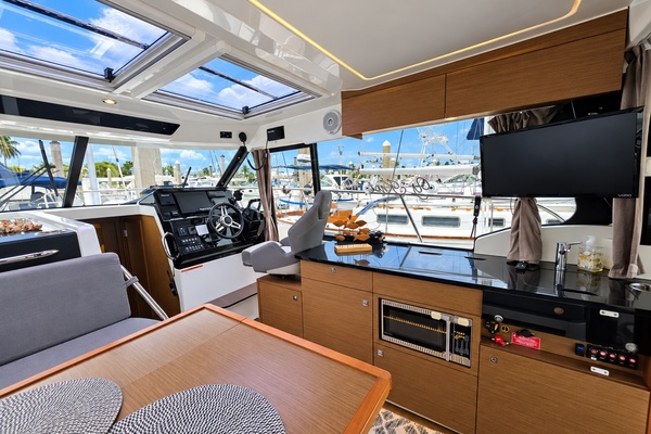 34ft Jeanneau Yacht For Sale