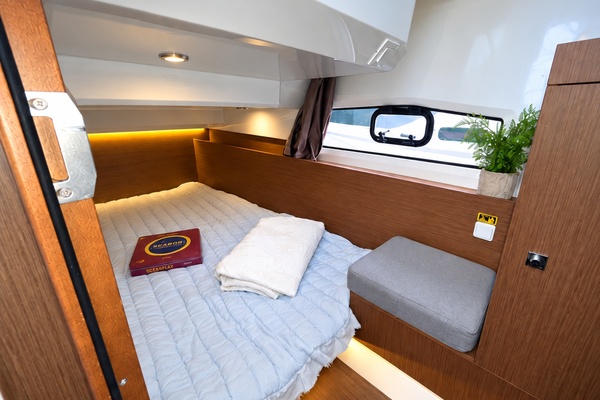 34ft Jeanneau Yacht For Sale