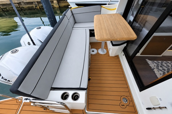 34ft Jeanneau Yacht For Sale