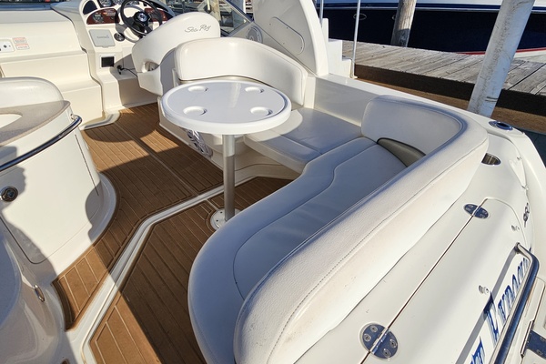 26ft Sea Ray Yacht For Sale