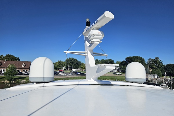 70ft Hatteras Yacht For Sale