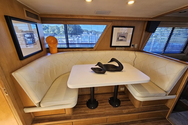 70ft Hatteras Yacht For Sale