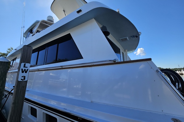 70ft Hatteras Yacht For Sale