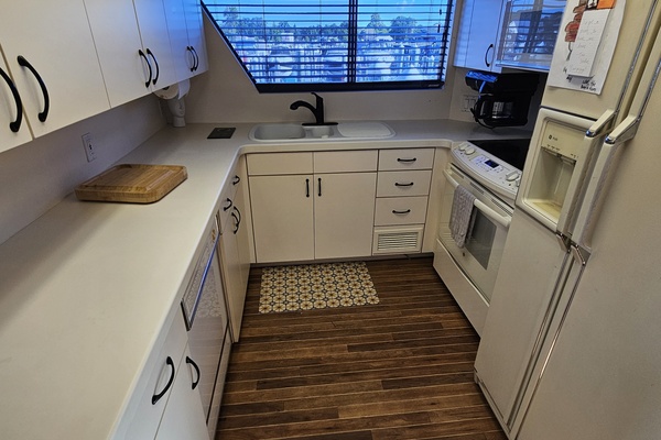70ft Hatteras Yacht For Sale