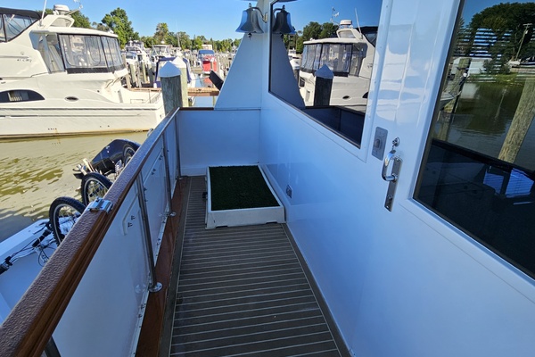 70ft Hatteras Yacht For Sale