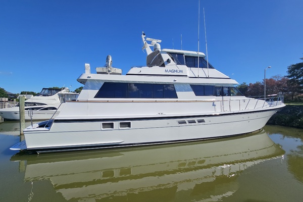 70ft Hatteras Yacht For Sale