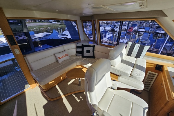 70ft Hatteras Yacht For Sale