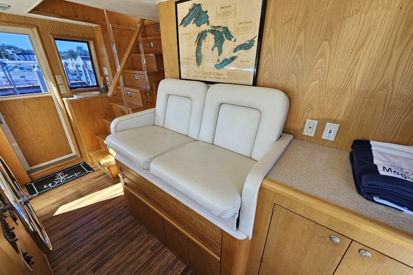 70ft Hatteras Yacht For Sale