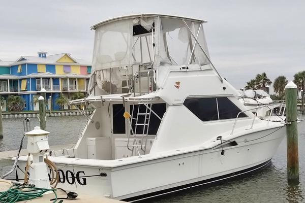 SALTY DOG 39ft Hatteras Yacht For Sale