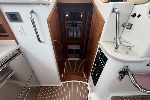 RUN THE GAMUT 37ft Back Cove Yacht For Sale