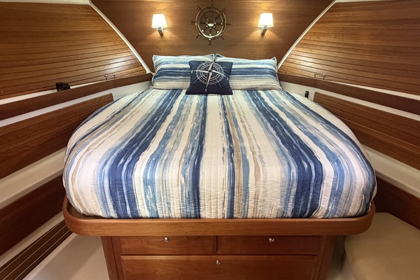 RUN THE GAMUT 37ft Back Cove Yacht For Sale
